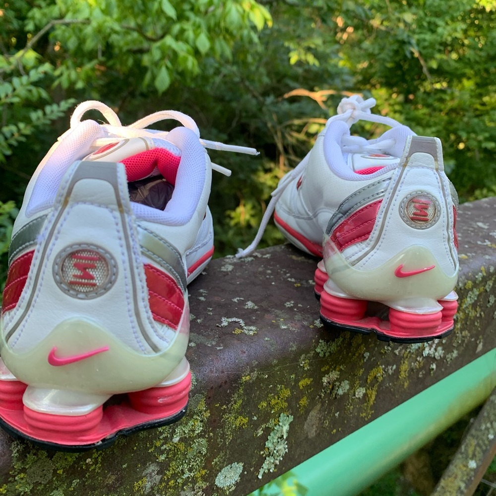 Womens nike shox